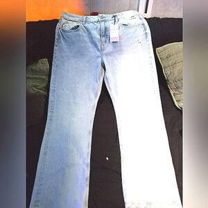 A pair of Aeropostale arrow low rise '90s baggie size 14r new